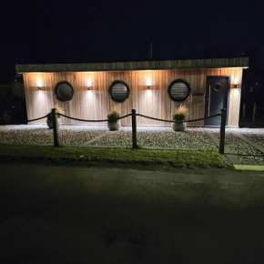 Humberston Boathouse Lodges with Hot Tub - Cleethorpes Beach Cabin Chalet